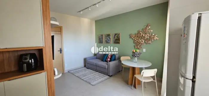 Apartamento com 1 quarto disponível para venda no bairro Santa Mônica em Uberlândia-MG
