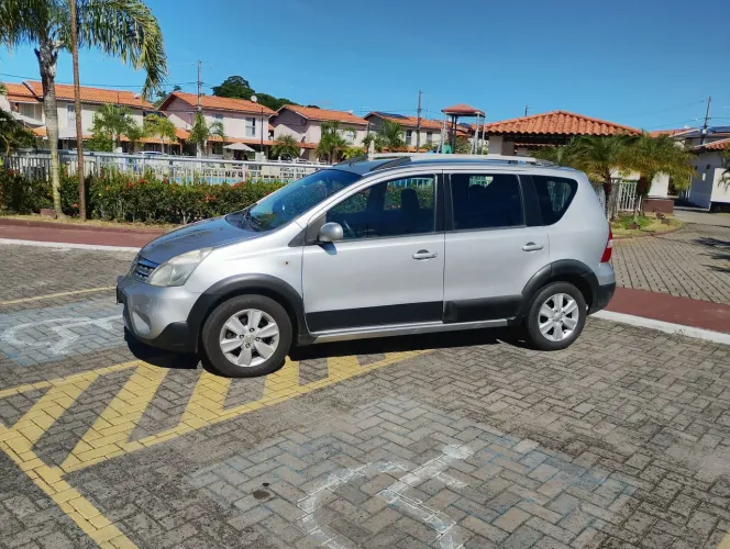 Nissan Livina X-gear Sl/X-gear 1.8 Flex F. Aut. 2014