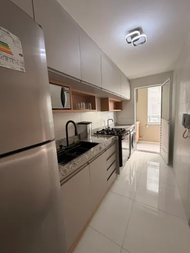 Apartamento no Calhau - 02 quartos sendo 01 suite - mobiliado - 01 vaga na garagem
