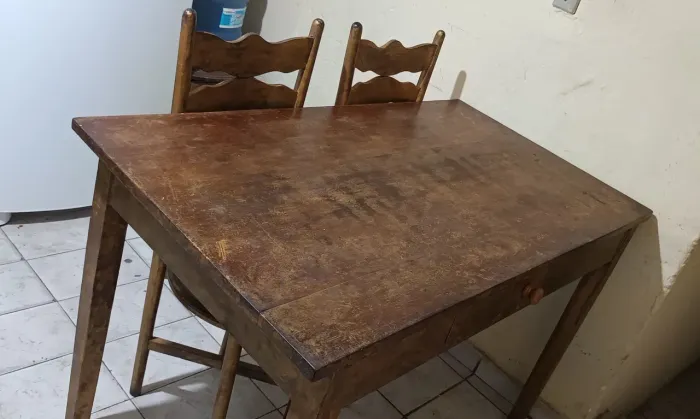 Mesa 4 cadeiras