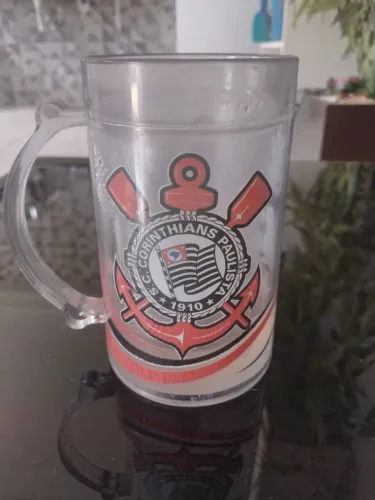 Caneca de acrílico