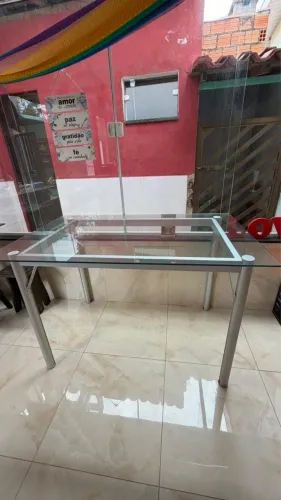 Mesa de jantar de vidro 