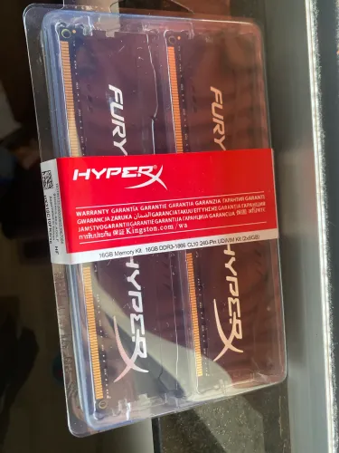 DOIS PENTES DE MEMÓRIA RAM DDR3 DE 1866hz FURY HYPERX