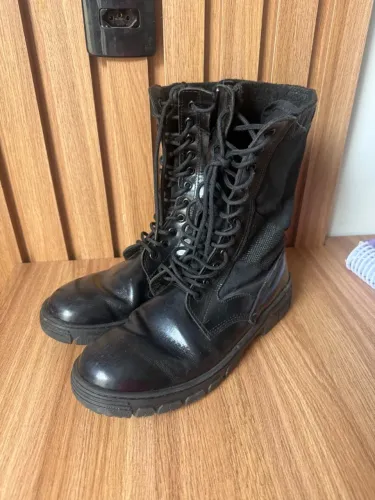 Coturno preto 41
