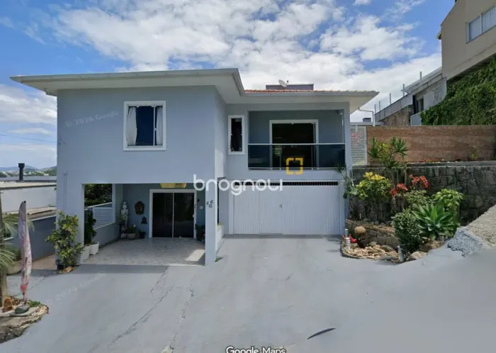 Casa a venda com 282m2 privativos, 3 quartos(suíte), 2 vagas - Cacupé - Fpolis - SC