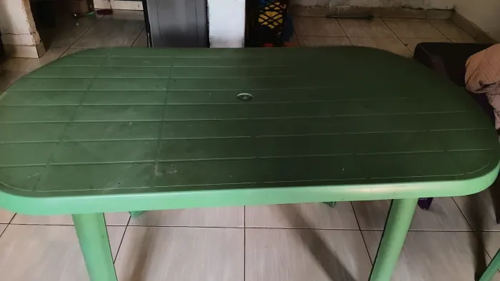 Mesa comprida cm 2 cadeiras