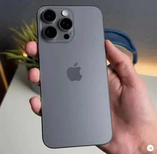 iPhone 16 pro Max 256g R$ 5.799