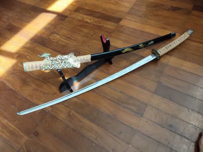 Tachi samurai decorativa 1,17 m