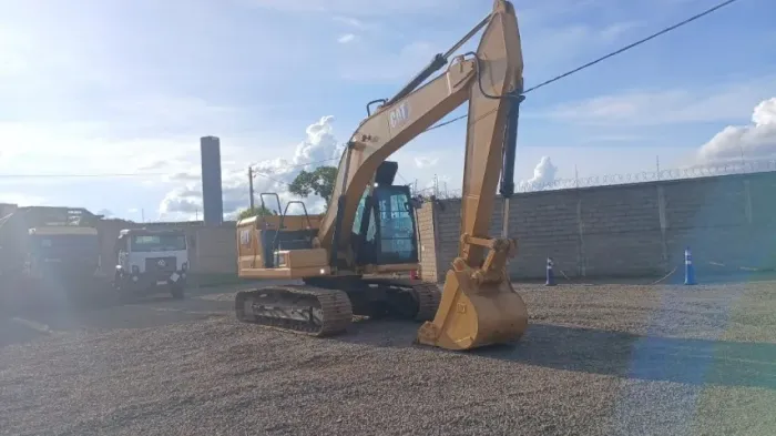 Escavadeira Caterpillar 320GC ano 2021