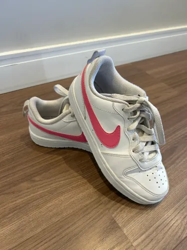 Tênis Nike 34