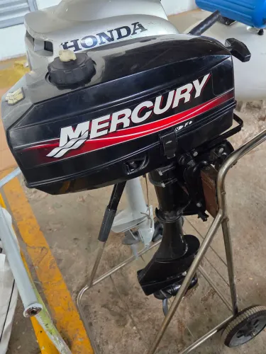 Vendo motor de popa 3.3hp Mercury em bom estado