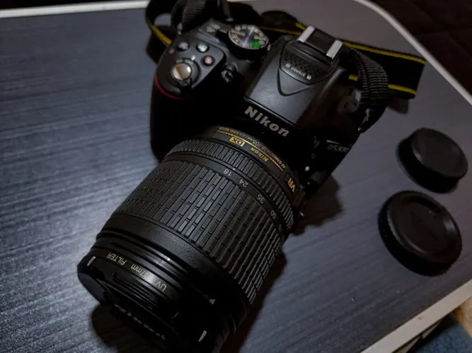 Câmera Profissional Nikon D5300 Nova + lente Nikkor 18-105mm 