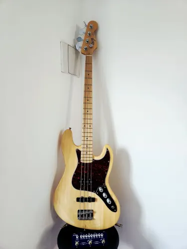 Baixo Seven SJB-47 (completo)