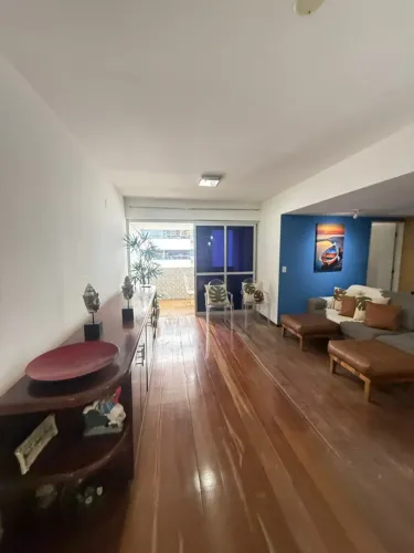 Apartamento na Ponta Verde | 3 Quartos (1 Suíte) | 100m² | Andar Alto | 250m da Praia | 
