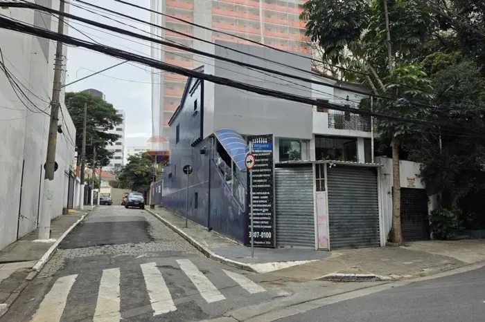 SOBRADO COMERCIAL ESTRATÉGICO NA VILA MARIANA  AO LADO DO METRÔ