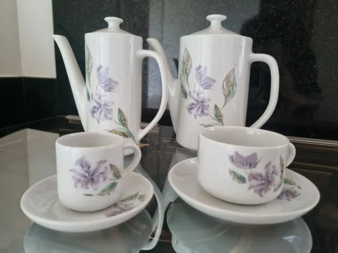 Antigo Aparelho Vintage de Chá e Café Porcelana Pozzani - 26 Peças