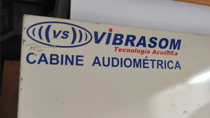 Cabine de áudiometria perfeito estado 