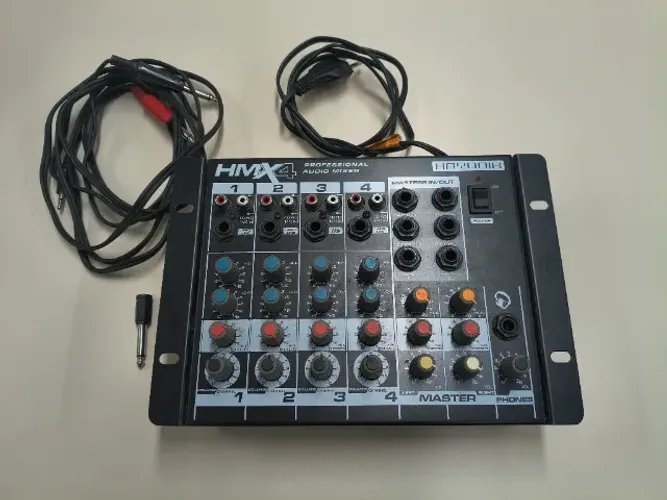 Mesa de Som Mixer Hayonik HMX4 Professional - 4 Canais (Usada)