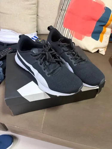 Tênis semi novo em perfeito estado 