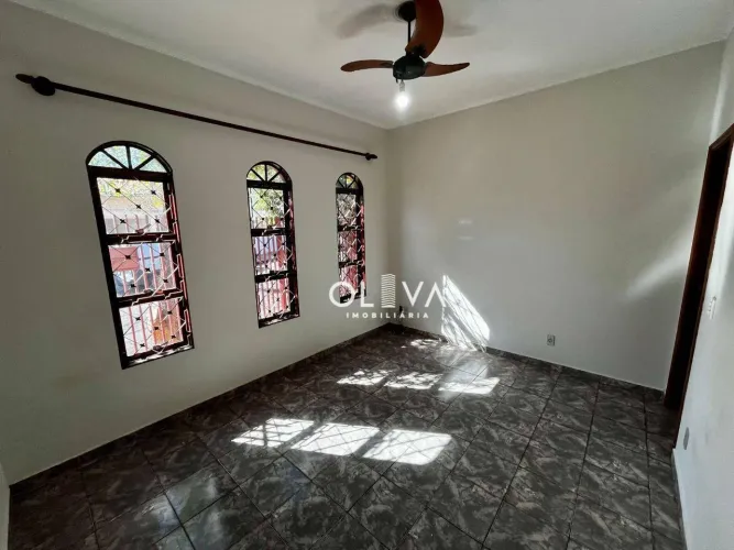 Casa para alugar, 200 m² por R$ 2.450,00/mês - Vila Angélica - São José do Rio Preto/SP