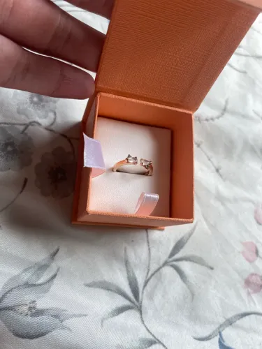 ANEL LIFE LUNA ABERTO EM LIGA ROSÉ COM BANHO DE OURO ROSÉ 18K E TOPÁZIOS INCOLORES