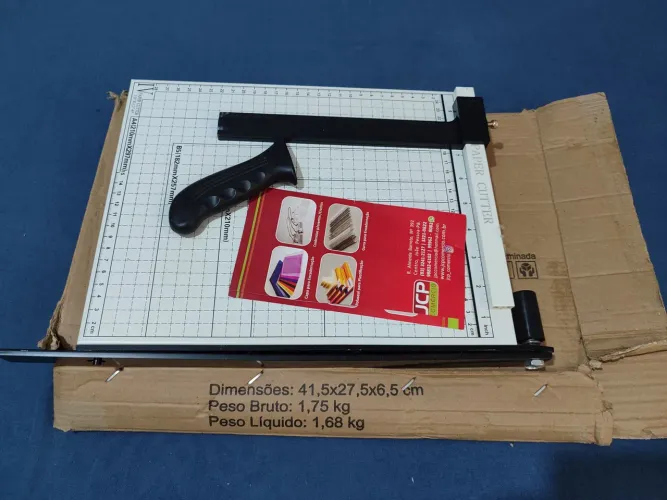 Cortador de Papel A4 - Conservado