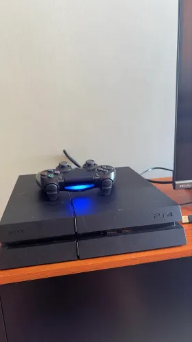 PS4 Fat, 1 controle, não acompanha jogosss