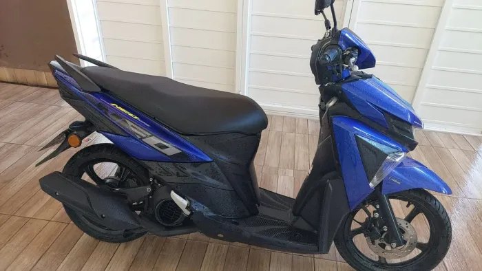 Vendo moto km baixíssimo