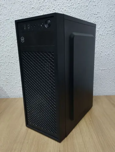 Gabinete TGT para Desktop Office semi novo!