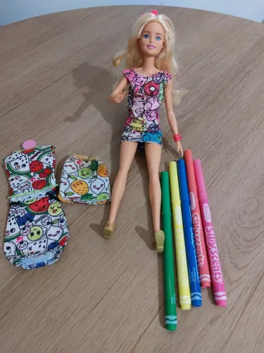 Boneca Barbie vários modelos