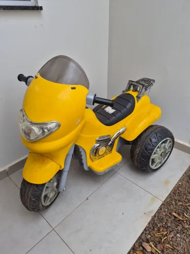 Moto elétrica infantil (sem bateria)