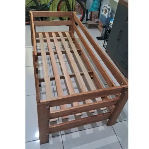 Cama com grades com montagem e frete gratis