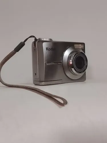 Camera kodak 10.3 mega pixels Ler os detalhes!!!