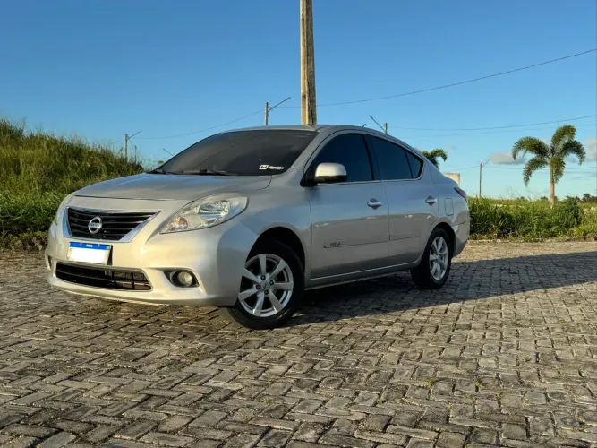 Nissan Versa SL 1.6 16V Flex Fuel 4P Mec. 2014