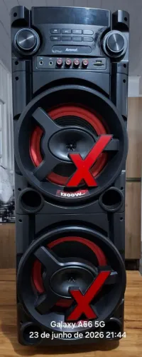 Vendo caixa de som semi nova 1300 wrms