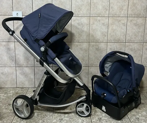 Carrinho de Bebê com Bebê Conforto Safety Mobi
