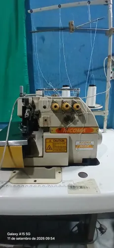 Maquina industrial Overlock RICOMA R0737
