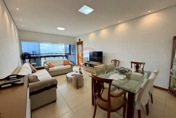 Vendo| apartamento| Umarizal| 03 suítes| 125m2| Andar alto| 02 vagas