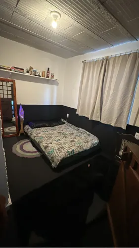Alugo quarto em república 10/08