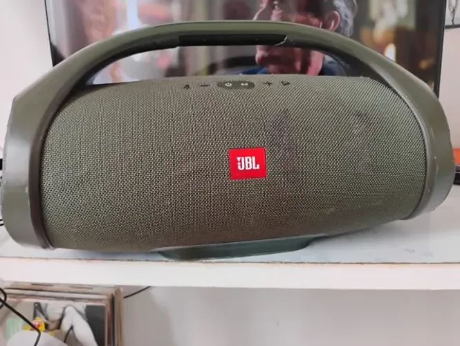 Vendo JBL bombox 1