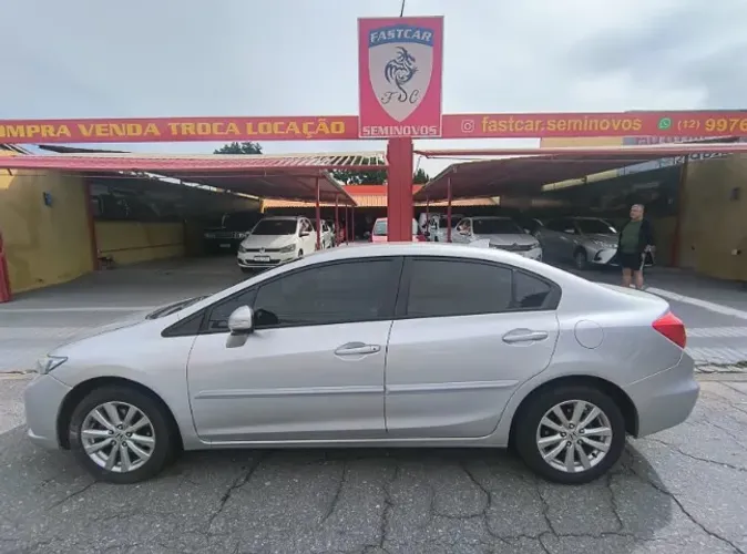 Honda Civic Sedan LXR 2.0 Flexone 16V Aut. 4P 2014