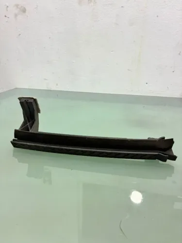 Guia Vidro Porta Traseiro Esquerdo Ford Ka 2015/21 E3b5a263a67ac Original