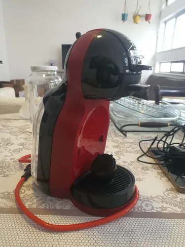 Cafeteira automática Dolce Gusto 