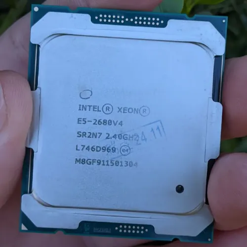 Processador Intel Xeon E5-2680 v4 14 núcleos e 28 threads