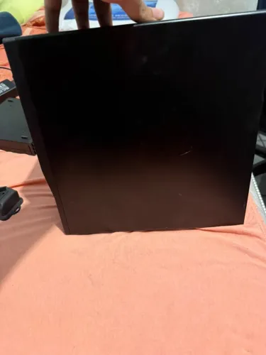 Vendo Dell Vostro Desktop 3681 Core I3 10100 8 gb de ram 240 ssd wifi bluetooth
