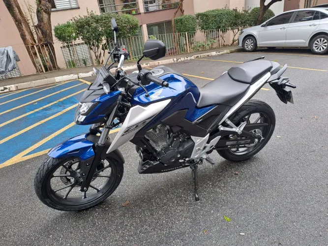 Cb 300 F azul 2026