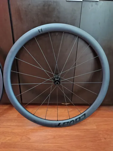 Par de rodas de carbono 1250g o par