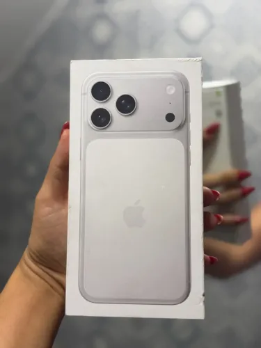 iphone 17 pro Max lacrado