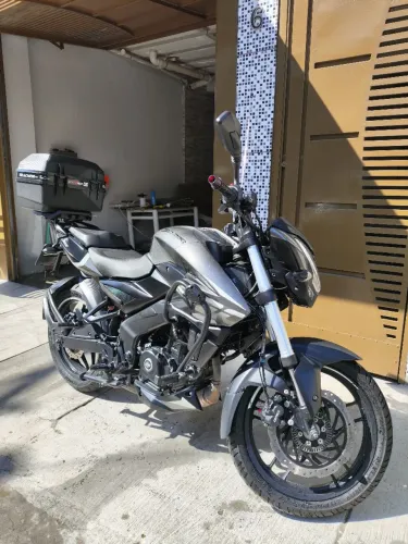 Bajaj Dominar 200 23/23
