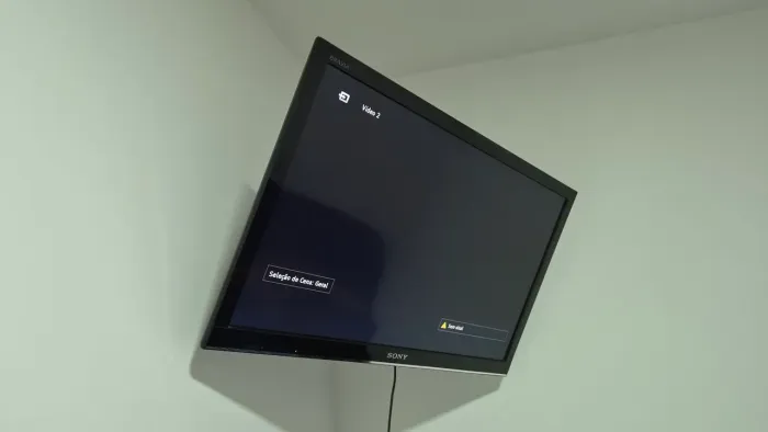 Vendo TV Samsung 32" com defeito na imagem